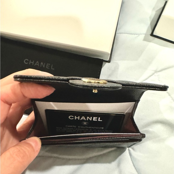 NEW Chanel Caviar Black Cardholder - Picture 3 of 5